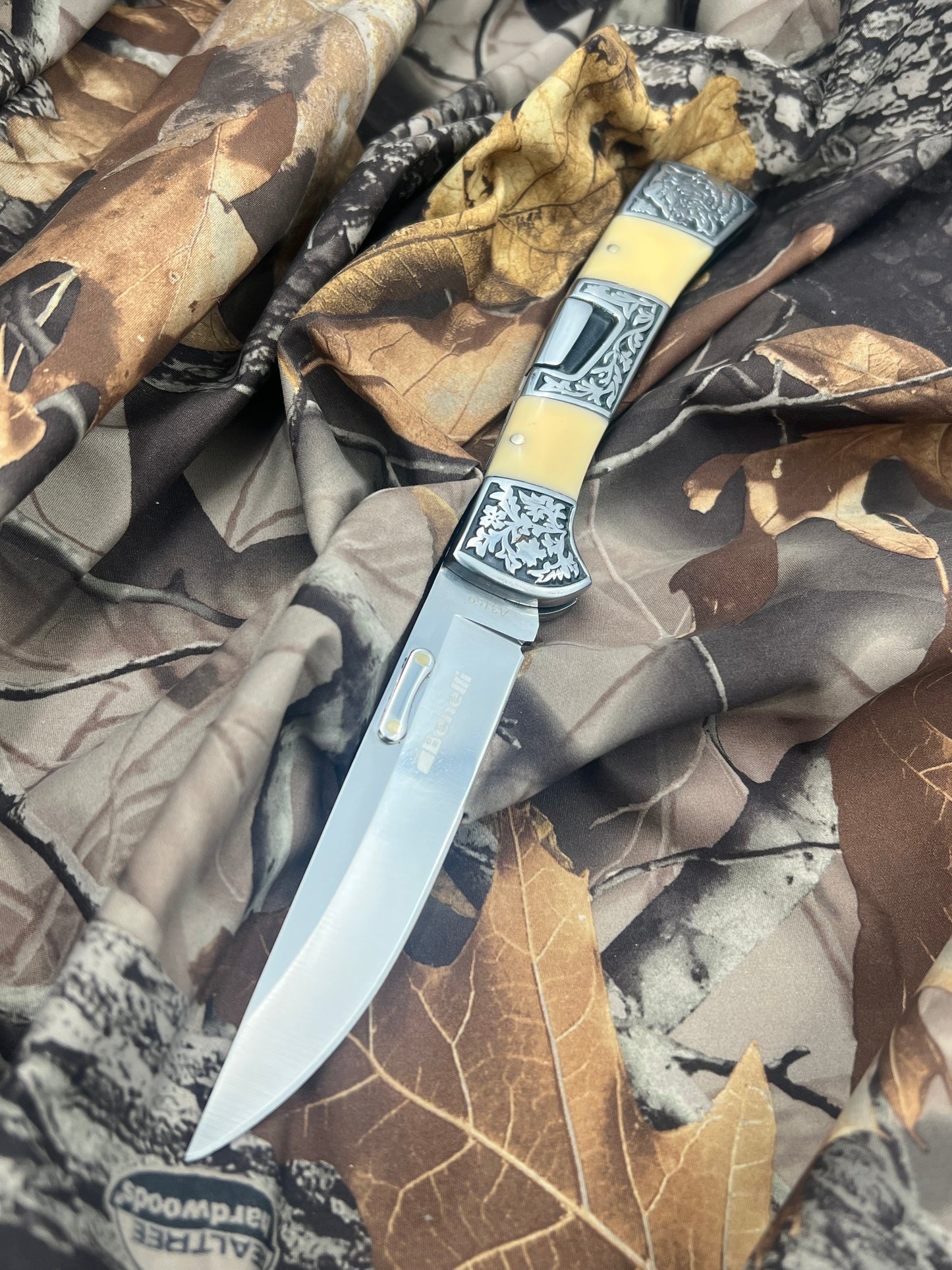 BENELLI FOLDING KNIFE A3159- OEKN3159