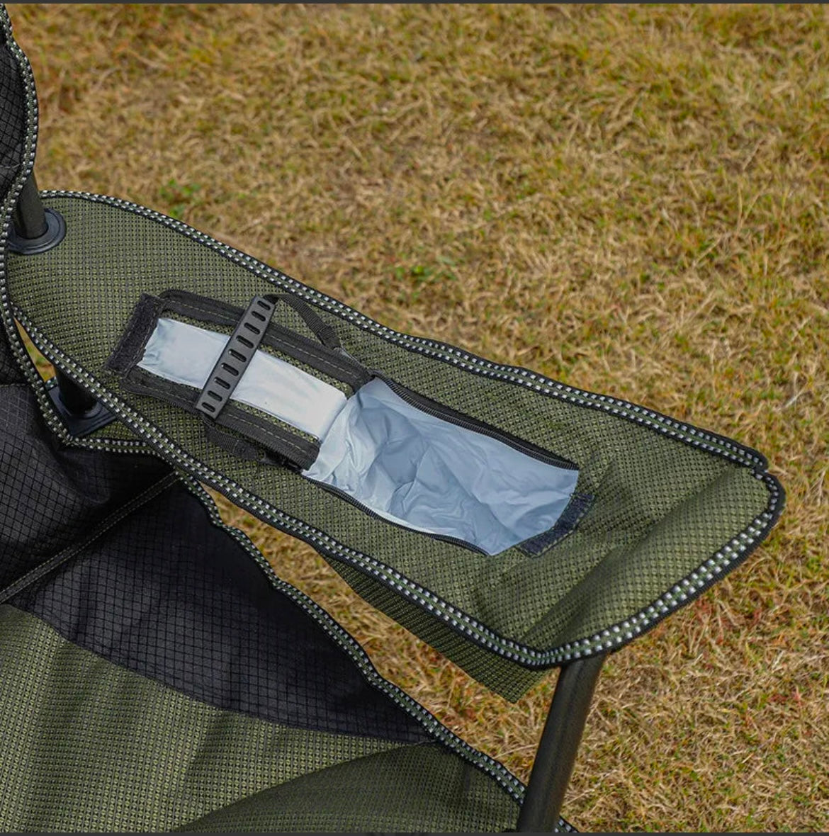 CAMP MASTER FOLDING CHAIR-OECH018