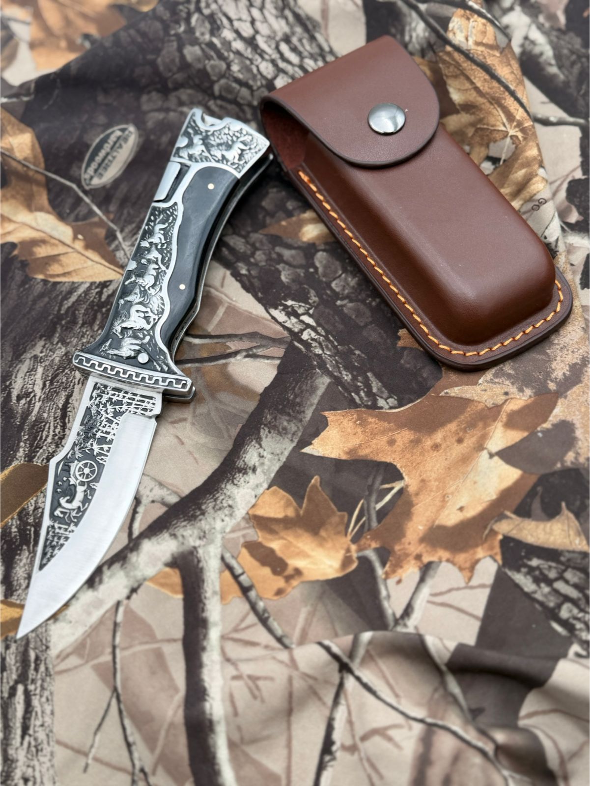 WILD HORSE Folding Knife with Leather Case - A3189 - OEKNA3189