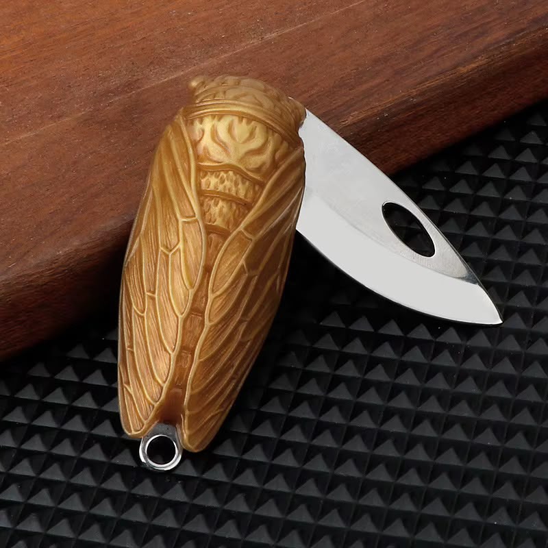 Mini EDC Folding Knife – Carved Wooden-Style Handle