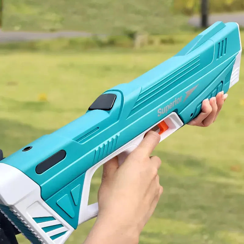 Superior combat watergun toy